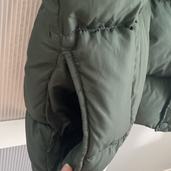 L.L. Bean Down Puffer Vest, XL, EUC - Picture 4 of 4